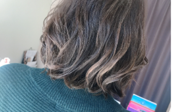 ブルーアッシュが得意なサロンが印西牧の原にあります。