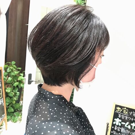 レディースのショートボブ